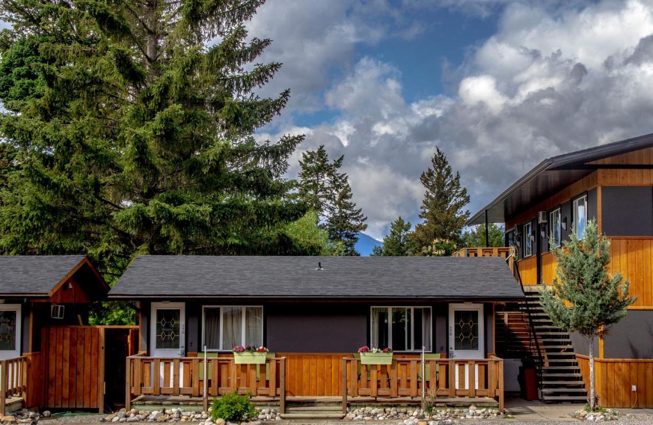 Piccadilly Motel Radium Hot Springs Eksteriør billede